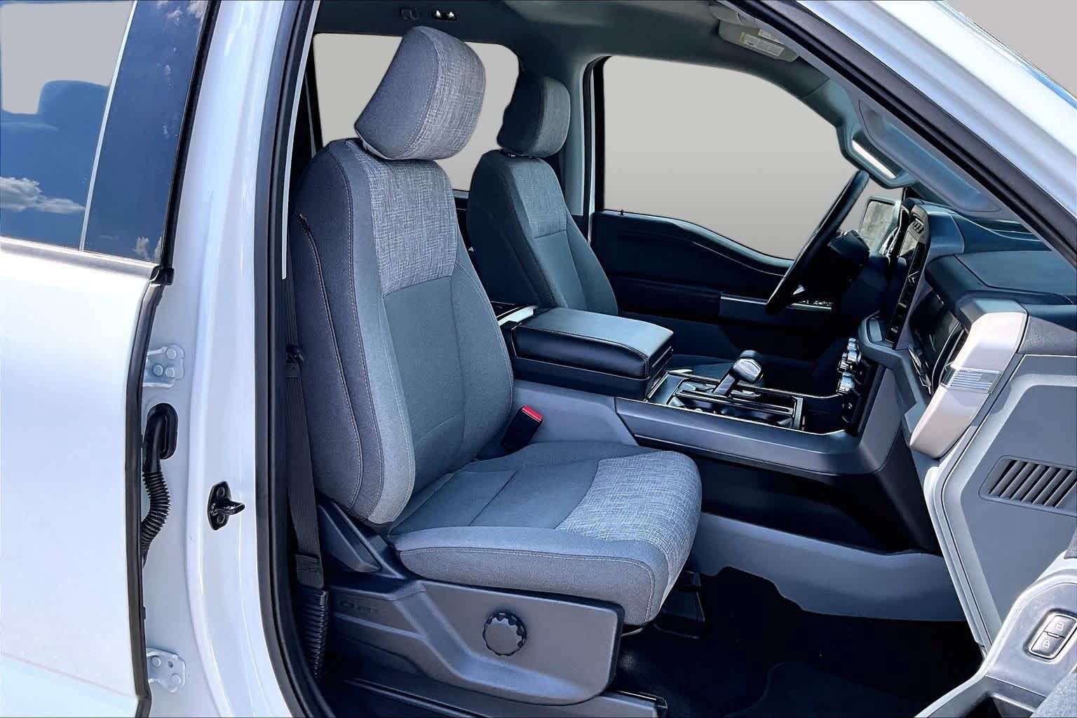 Used 2023 Ford F150 Lightning XLT AWD/4WD image 8