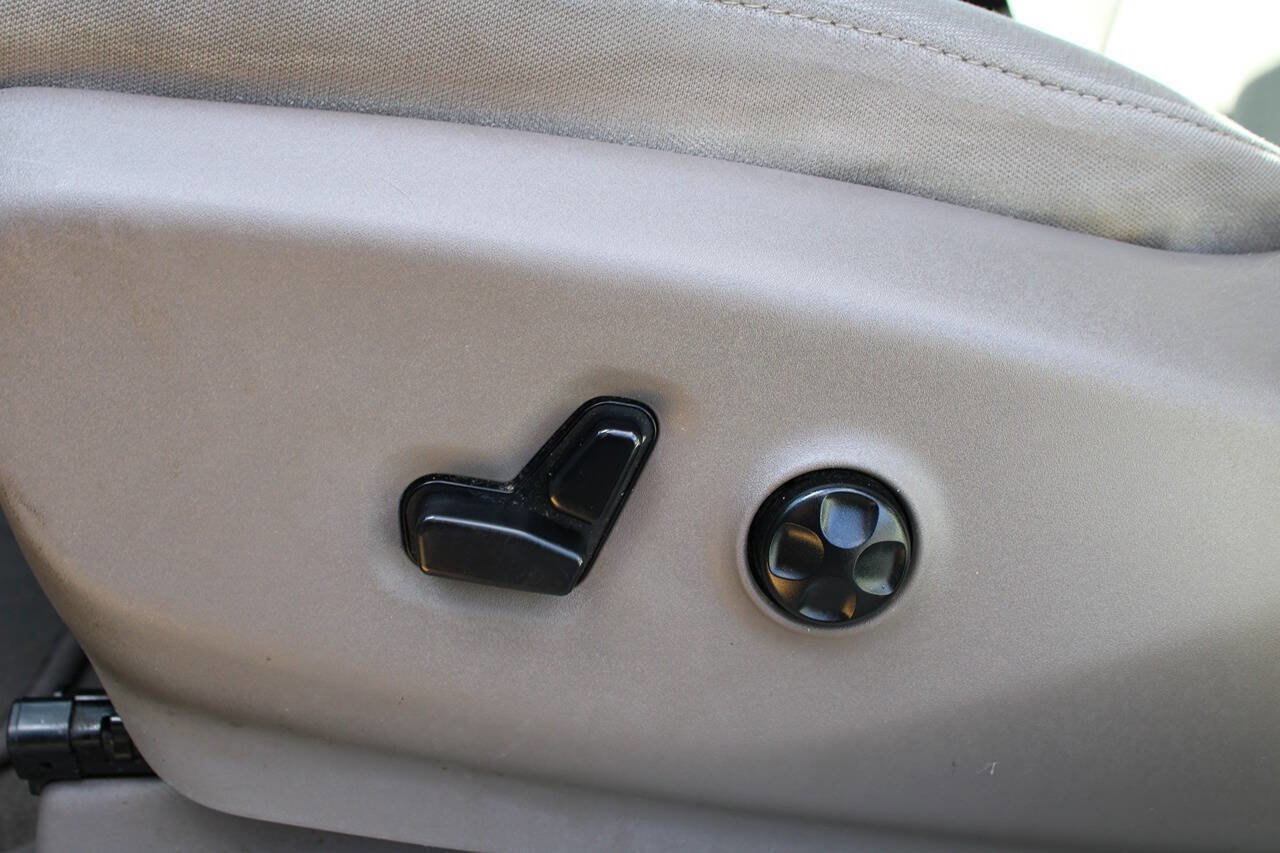 Used 2017 Chrysler Pacifica Touring Plus w/ Tire & Wheel Group image 72