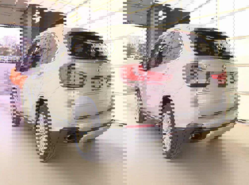 Used 2016 BMW X5 xDrive40e image 6