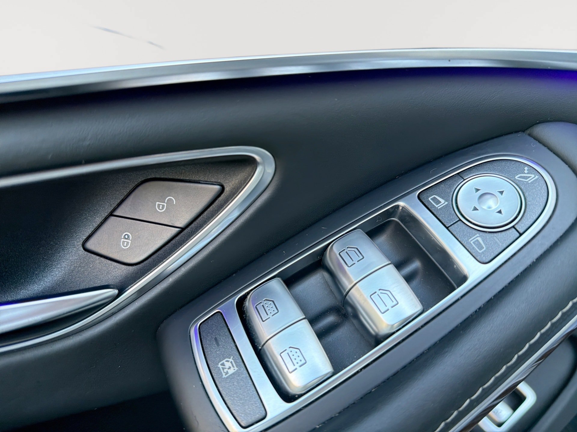 Used 2016 Mercedes-Benz S 550 Sedan image 15
