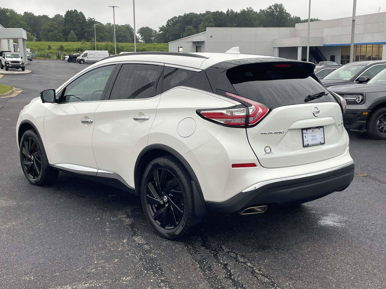 Used 2017 Nissan Murano Platinum w/ Platinum Technology Package FWD image 9