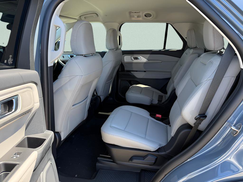 New 2026 Ford Explorer Active AWD/4WD image 5