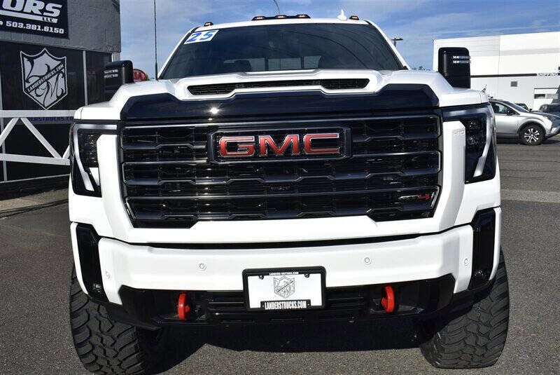 Used 2025 GMC Sierra 3500 AT4 w/ AT4 Premium Plus Package image 8