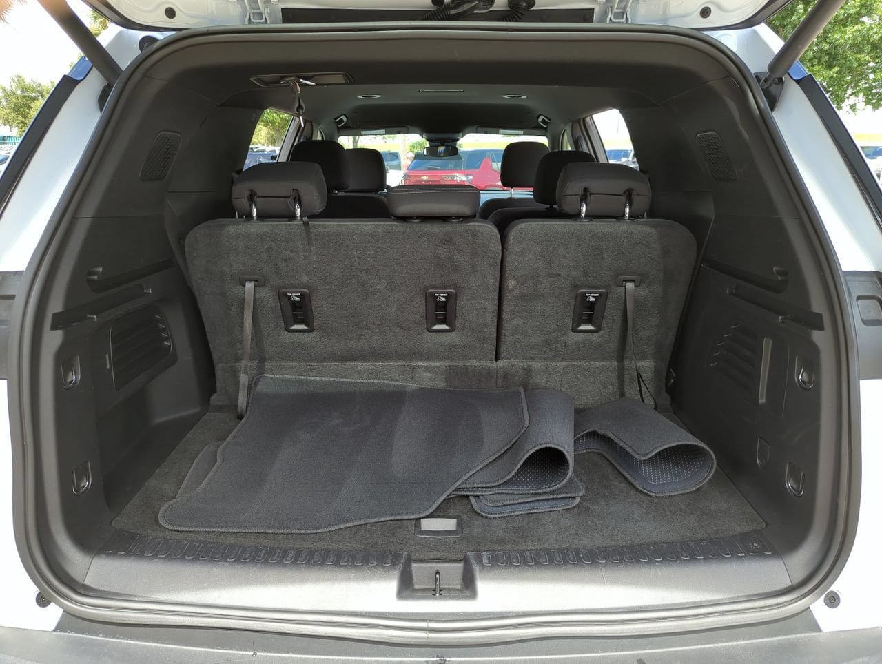 Certified 2026 Chevrolet Traverse LT FWD image 21