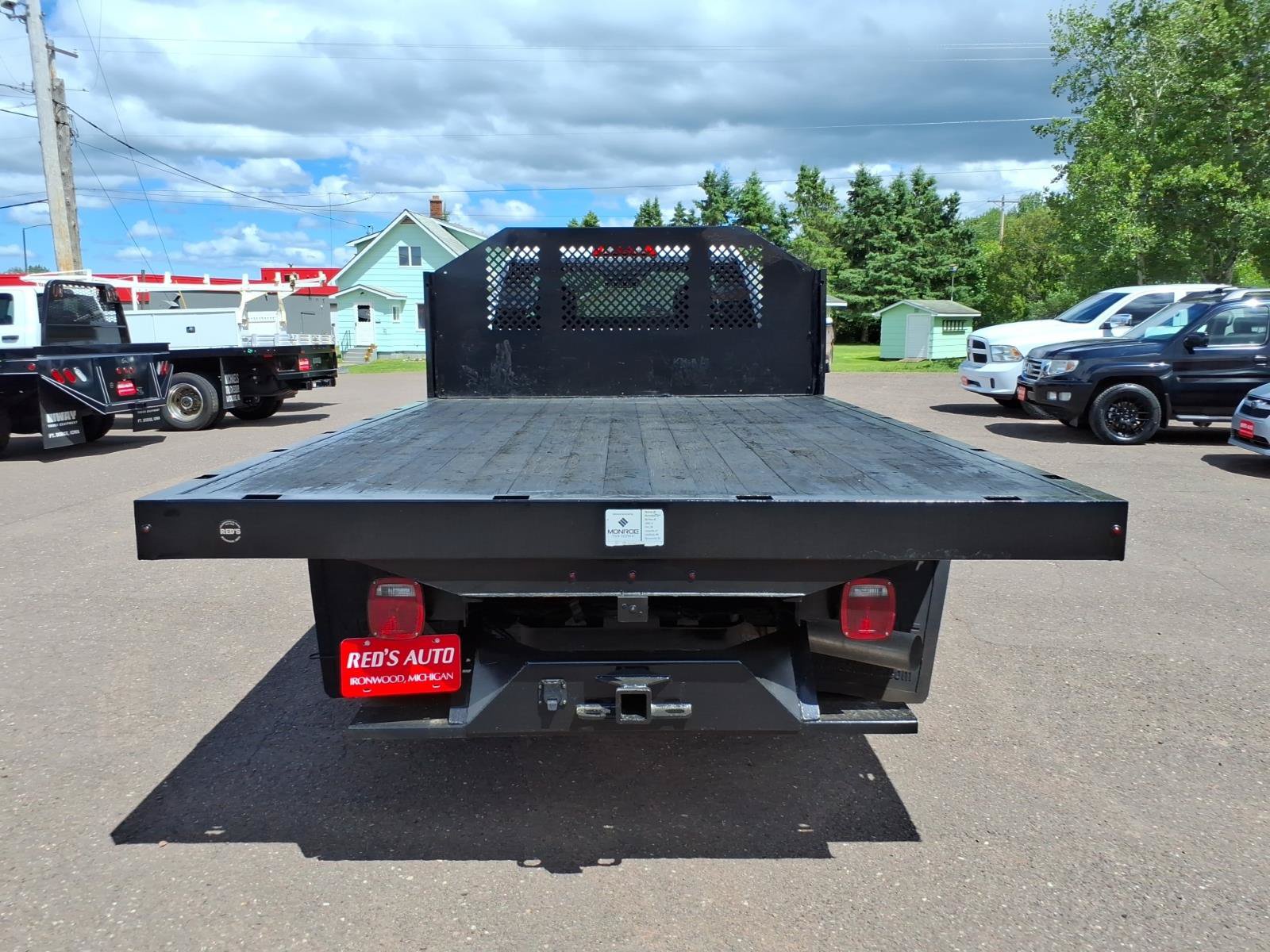 Used 2023 GMC Sierra 3500 Pro w/ Convenience Package AWD/4WD image 5