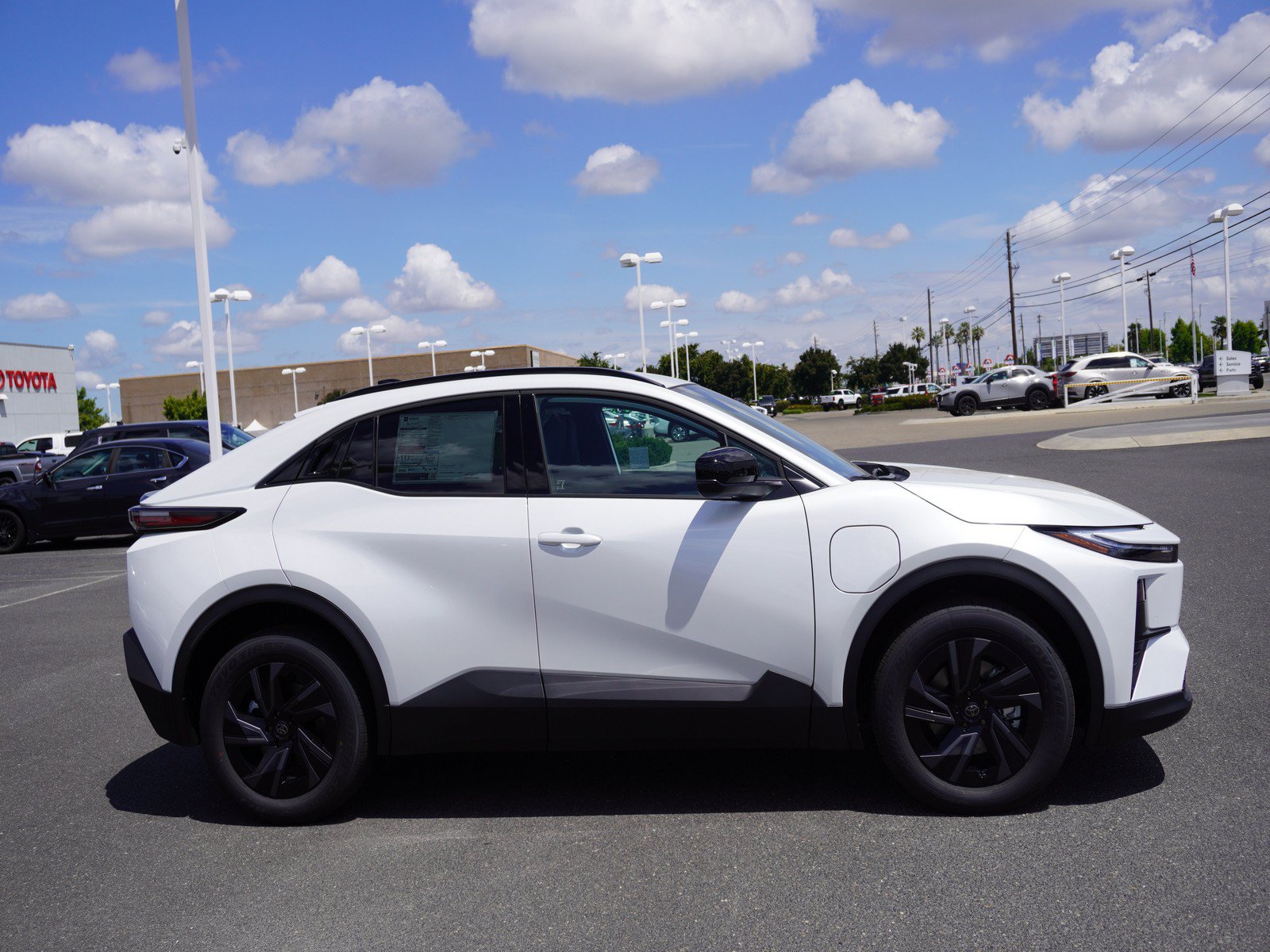 New 2026 Toyota C-HR AWD/4WD image 4