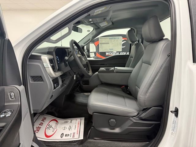 New 2026 Ford F250 XL w/ XL Chrome Package image 8