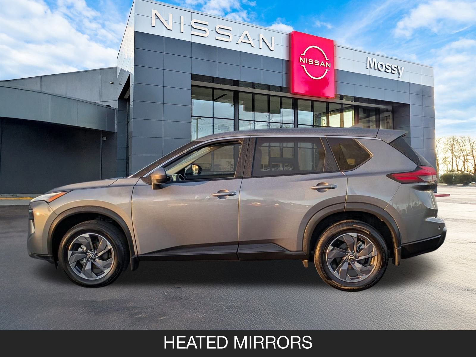 Certified 2025 Nissan Rogue SV image 5