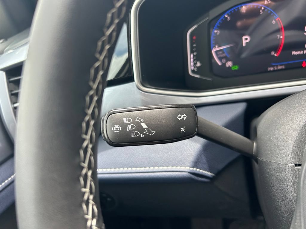 New 2026 Volkswagen Taos SEL AWD/4WD image 23