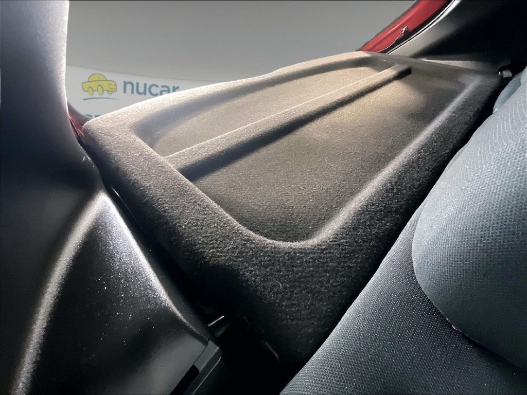 Used 2019 Nissan Kicks SR FWD image 17