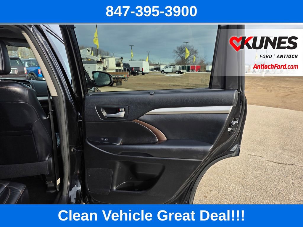 Used 2018 Toyota Highlander XLE image 29