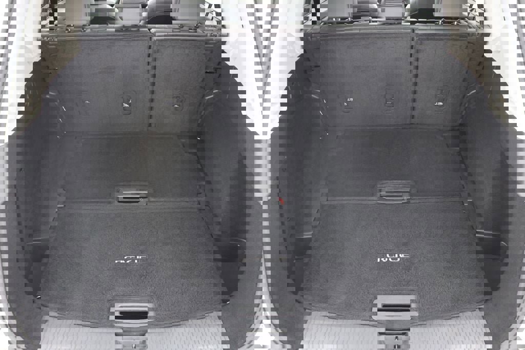 Used 2023 Nissan Rogue SL w/ SL Premium Package image 29