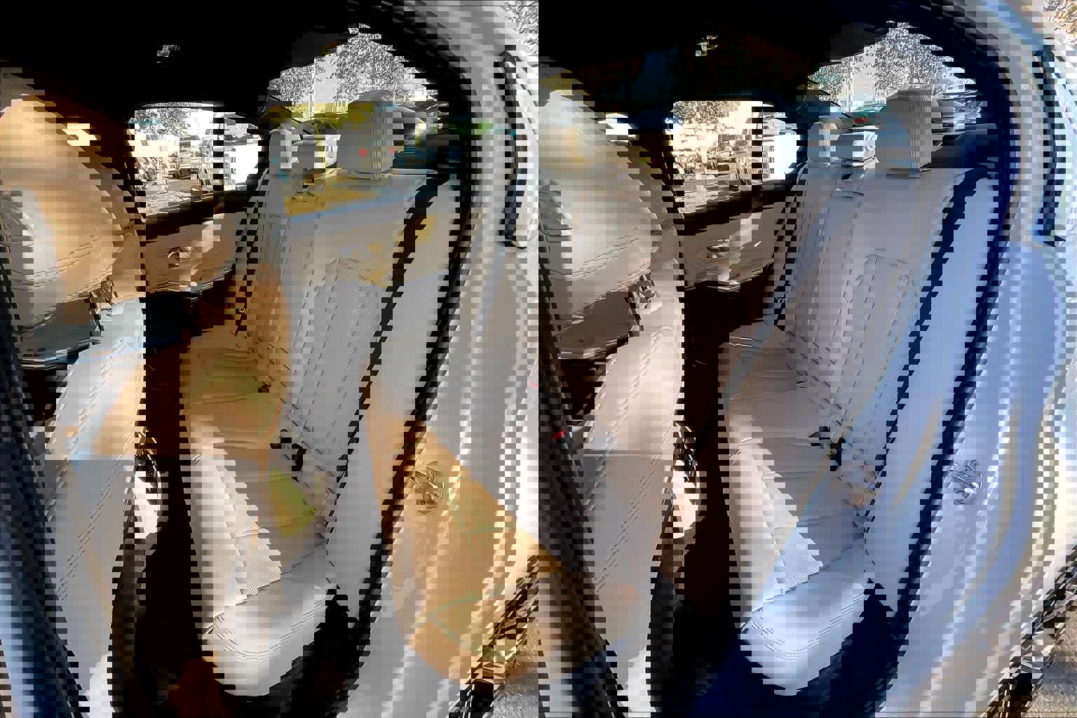 Certified 2025 BMW 330i Sedan w/ Premium Package image 27