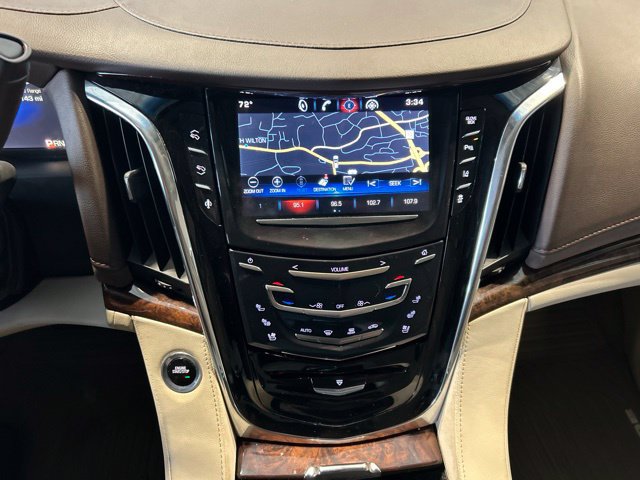 Used 2015 Cadillac Escalade Luxury AWD/4WD image 6