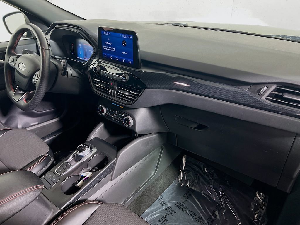 Used 2024 Ford Escape ST-Line image 25