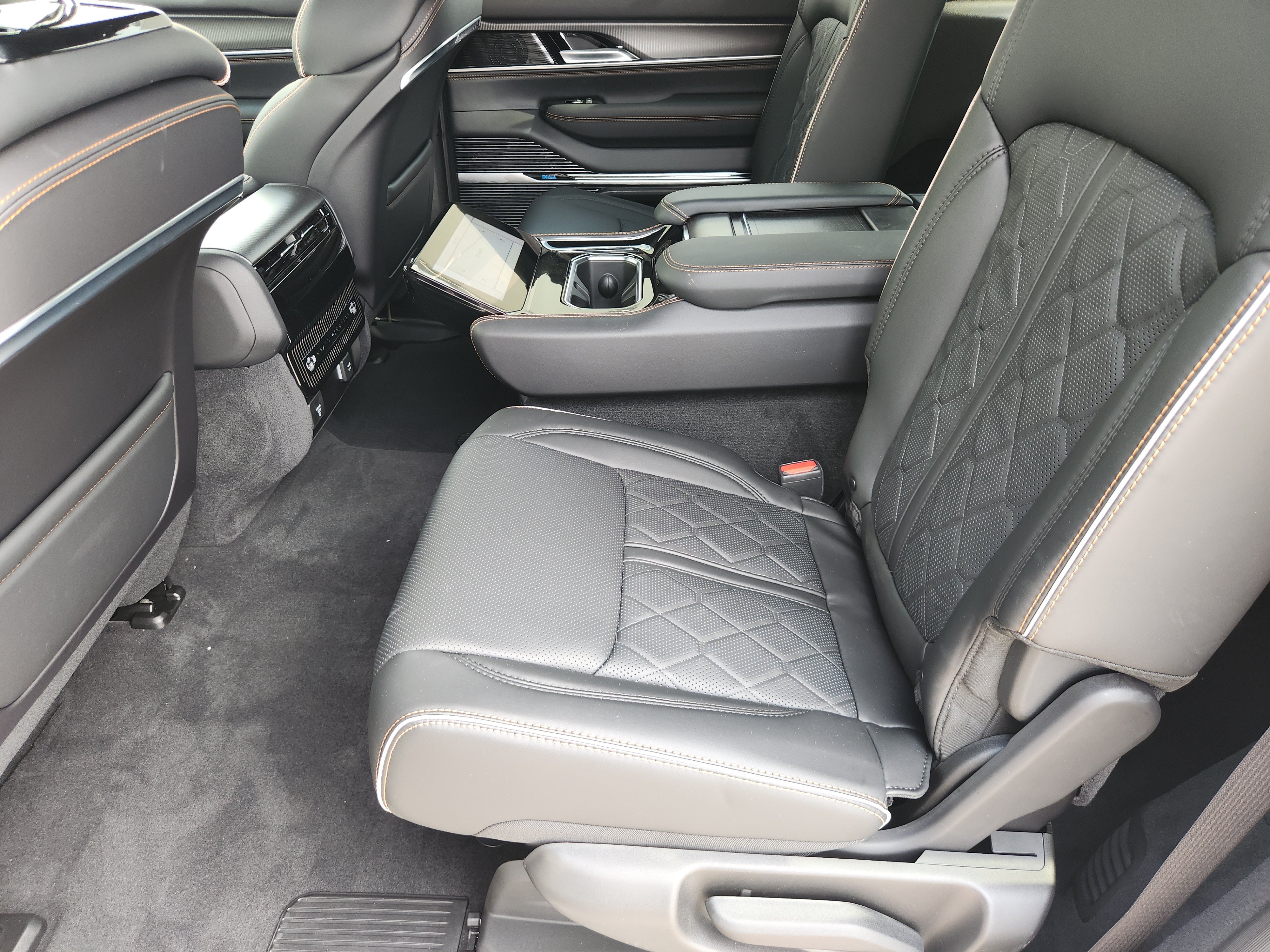 New 2026 Jeep Grand Wagoneer Summit AWD/4WD image 20