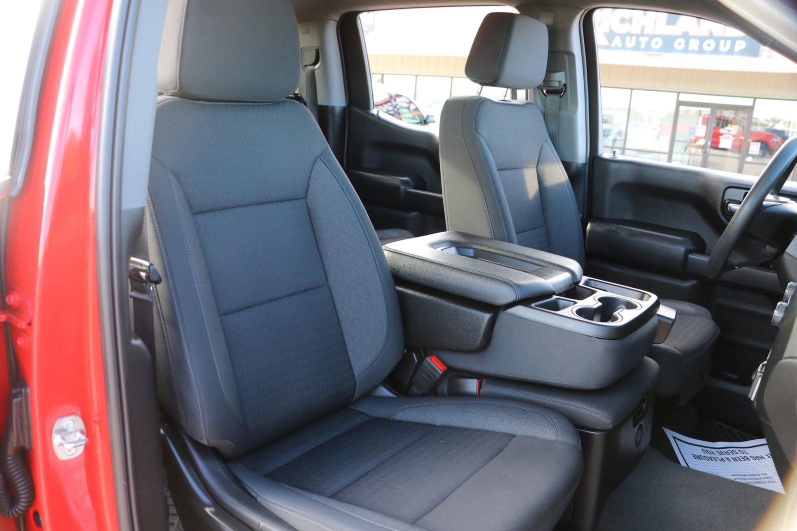 Used 2024 Chevrolet Silverado 1500 Custom Trail Boss w/ Turbomax Blackout Package image 33