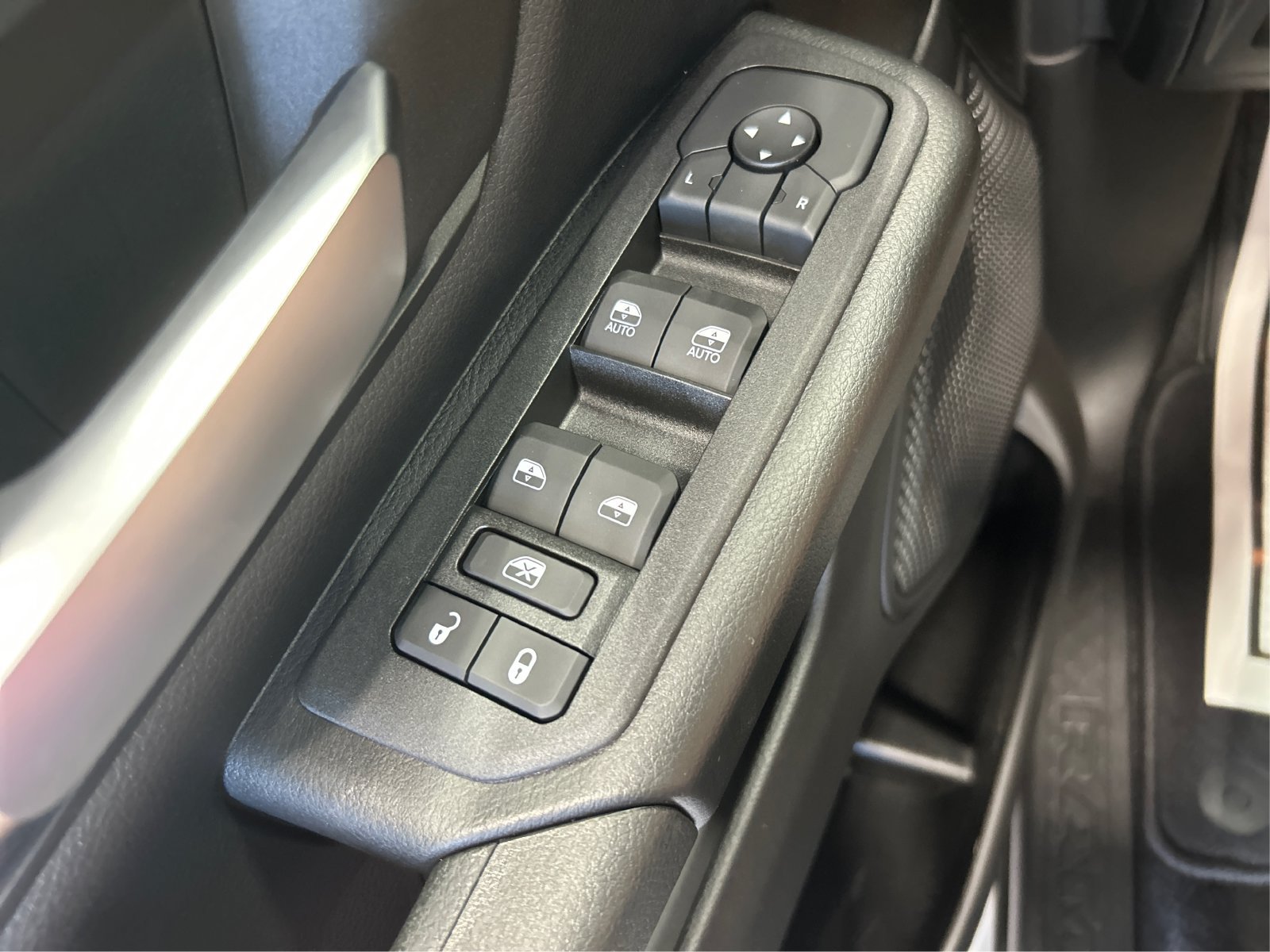 New 2026 RAM 1500 Tradesman AWD/4WD image 29