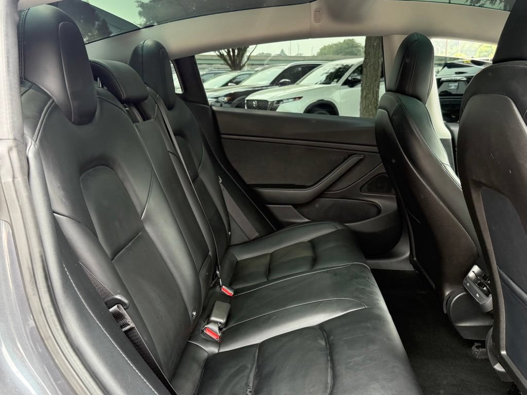 Used 2018 Tesla Model 3 Long Range AWD/4WD image 27