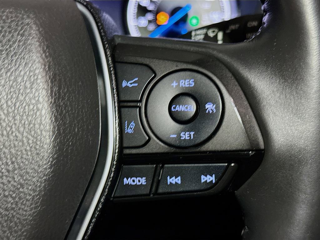 Used 2021 Toyota Venza XLE w/ Softex Package AWD/4WD image 32