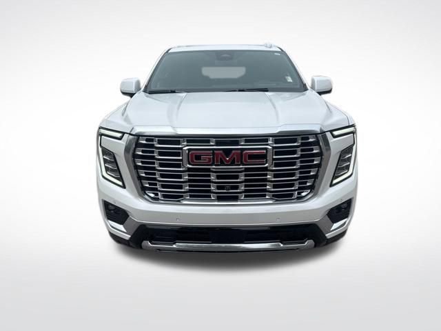 Used 2025 GMC Yukon XL Denali w/ Sun & Power Step Package AWD/4WD image 8