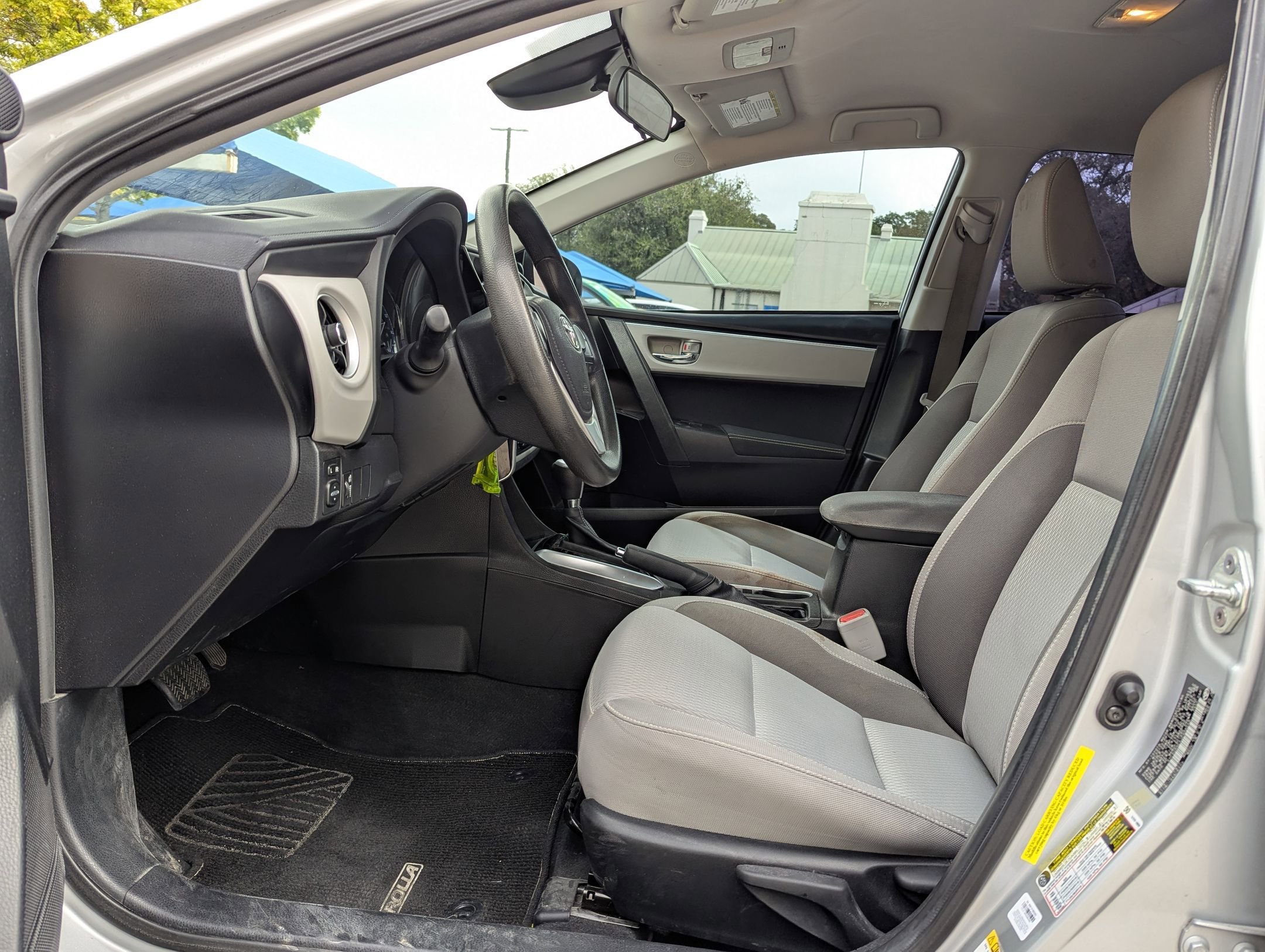 Used 2018 Toyota Corolla L image 9