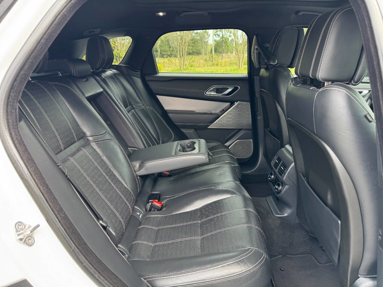 Used 2018 Land Rover Range Rover Velar R-Dynamic HSE image 46
