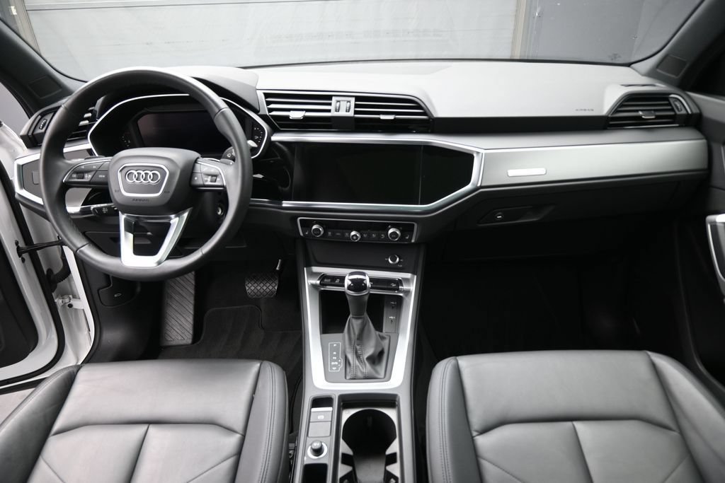 Used 2025 Audi Q3 2.0T Premium AWD/4WD image 24