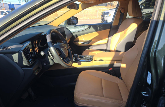 Used 2024 Lexus NX 350h AWD w/ Premium Package image 5