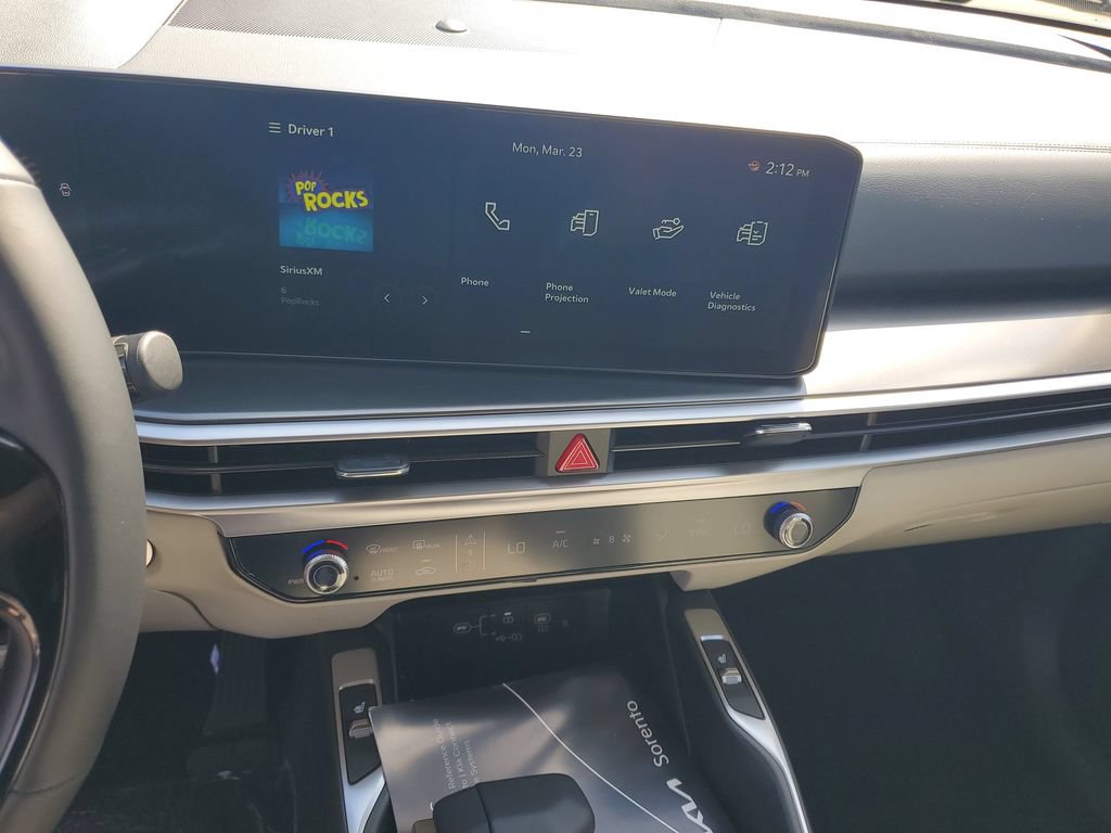 New 2026 Kia Sorento S w/ S Panoramic Sunroof Package FWD image 15