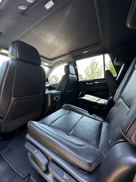 Used 2021 GMC Yukon Denali w/ Denali Premium Package AWD/4WD image 10