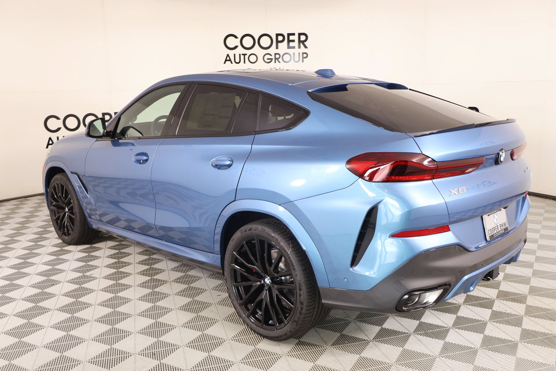 New 2027 BMW X6 xDrive40i w/ Executive Package AWD/4WD image 22