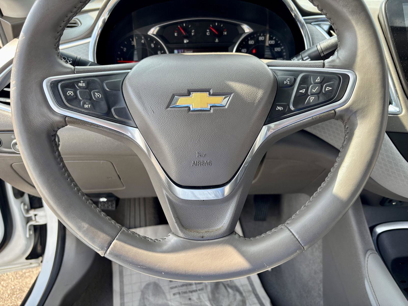 Used 2018 Chevrolet Malibu LT FWD image 33