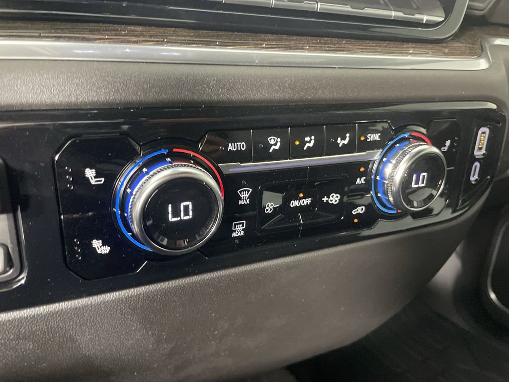 Used 2025 GMC Sierra 1500 Elevation image 18