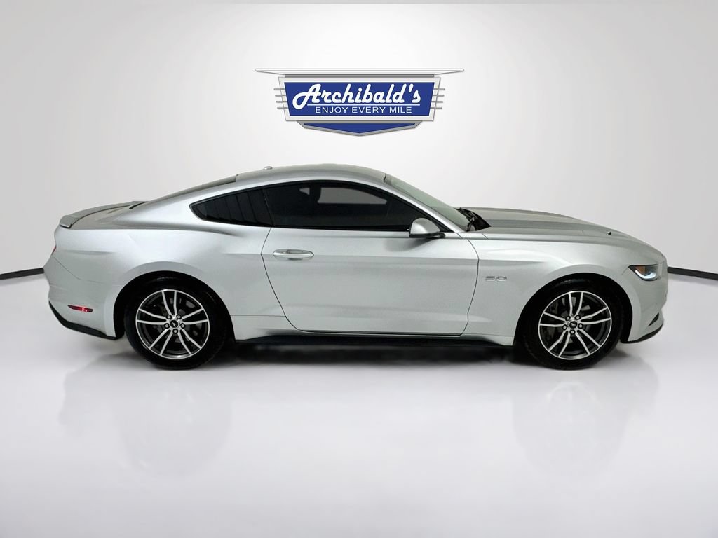 Used 2017 Ford Mustang GT Premium w/ Equipment Group 401A RWD image 9