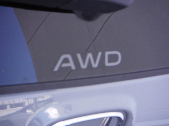 Used 2025 Honda CR-V EX image 9