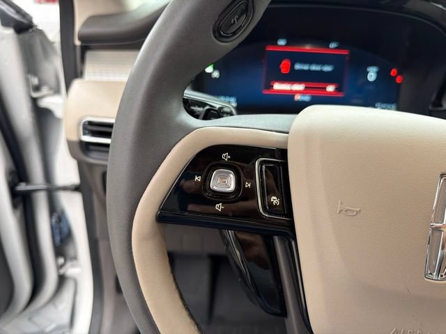 Used 2023 Lincoln Corsair AWD image 18