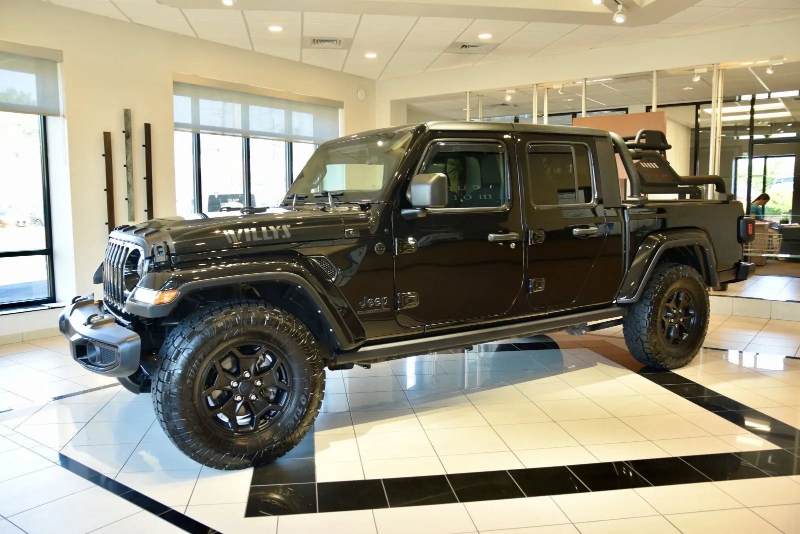 Used 2021 Jeep Gladiator Sport AWD/4WD image 3