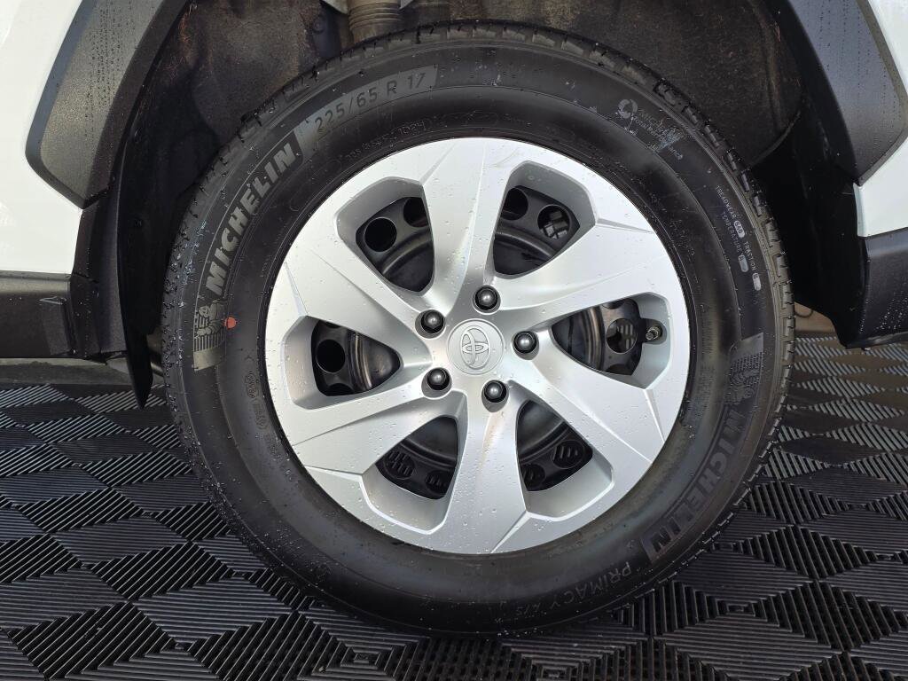 Used 2025 Toyota RAV4 LE image 11