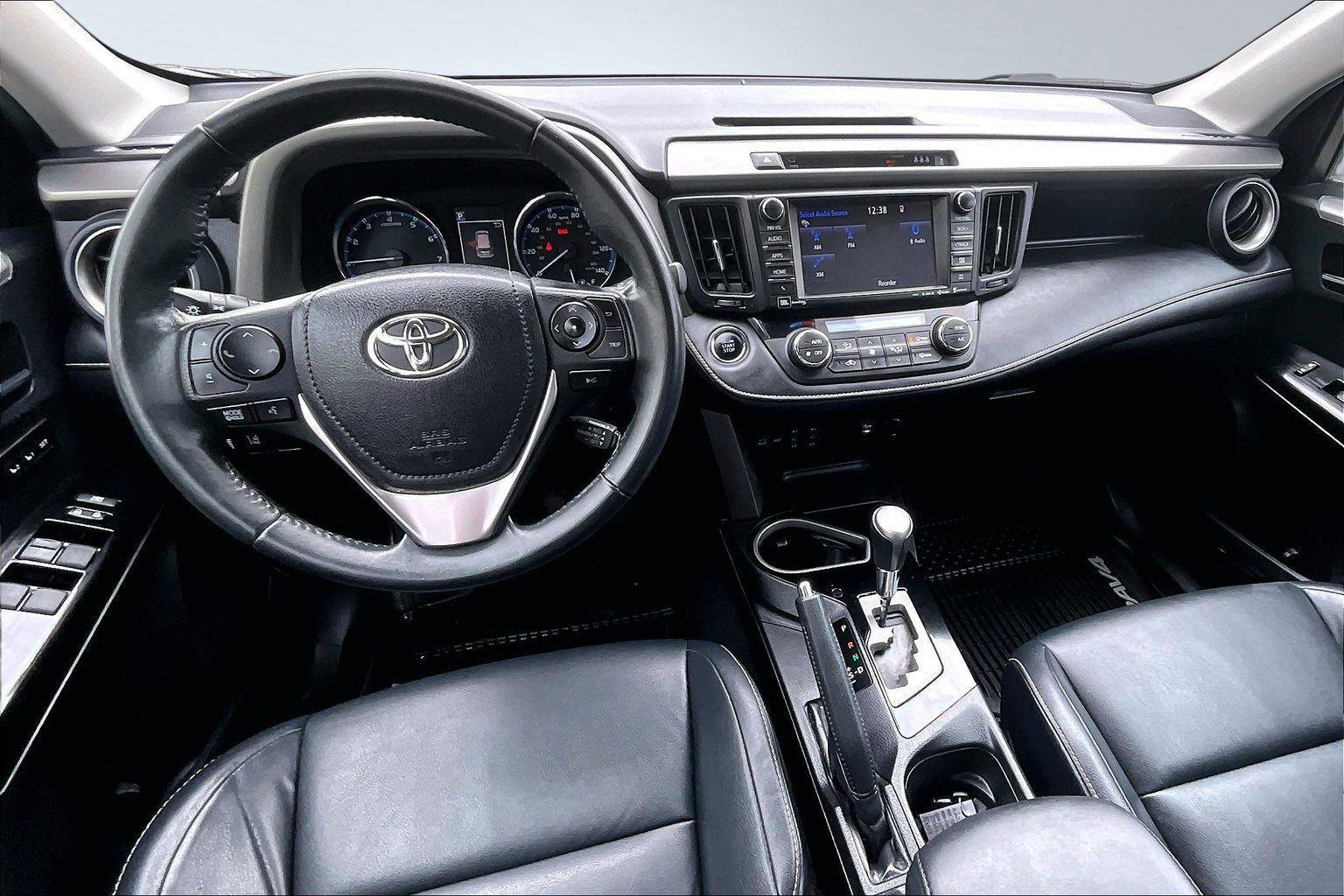 Used 2017 Toyota RAV4 Limited w/ Advanced Technology Package image 16