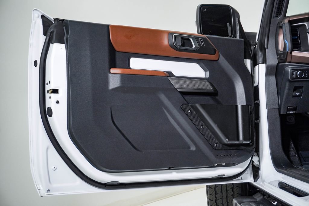 Used 2023 Ford Bronco Outer Banks image 28