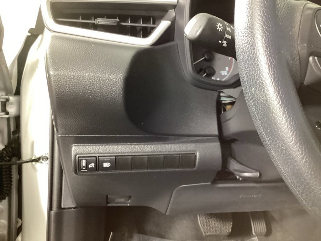 Used 2025 Toyota Corolla LE FWD image 12