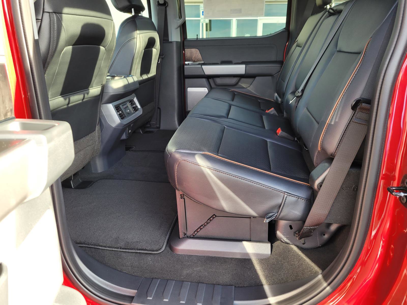 New 2026 Ford F250 Lariat w/ FX4 Off-Road Package image 11