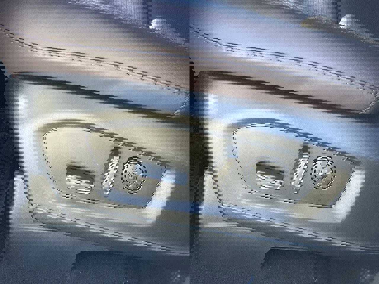 New 2026 Ford Explorer Platinum image 19