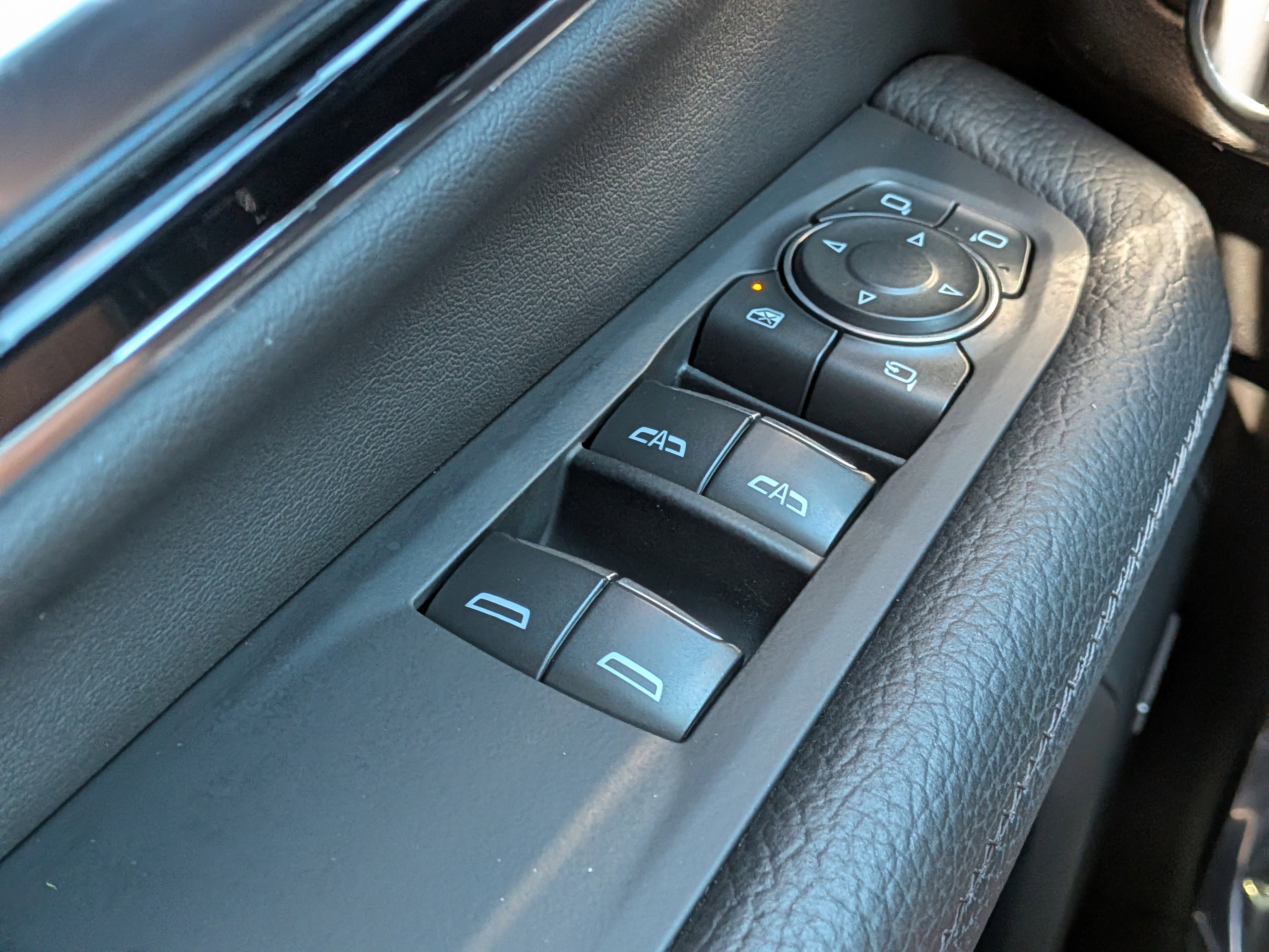 Used 2025 GMC Yukon Denali AWD/4WD image 20