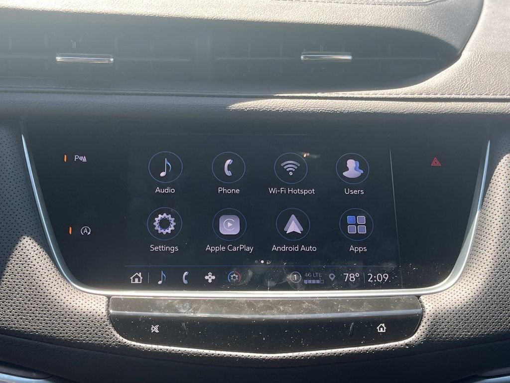 New 2026 Cadillac XT5 Luxury w/ LPO, ONYX Package FWD image 25