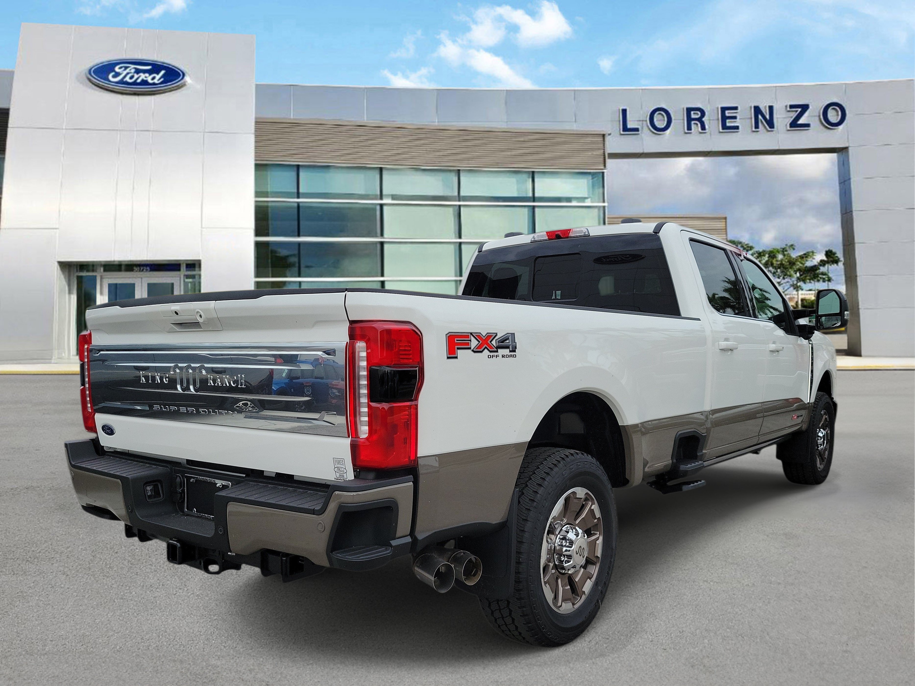 New 2026 Ford F350 King Ranch w/ FX4 Off-Road Package AWD/4WD image 4