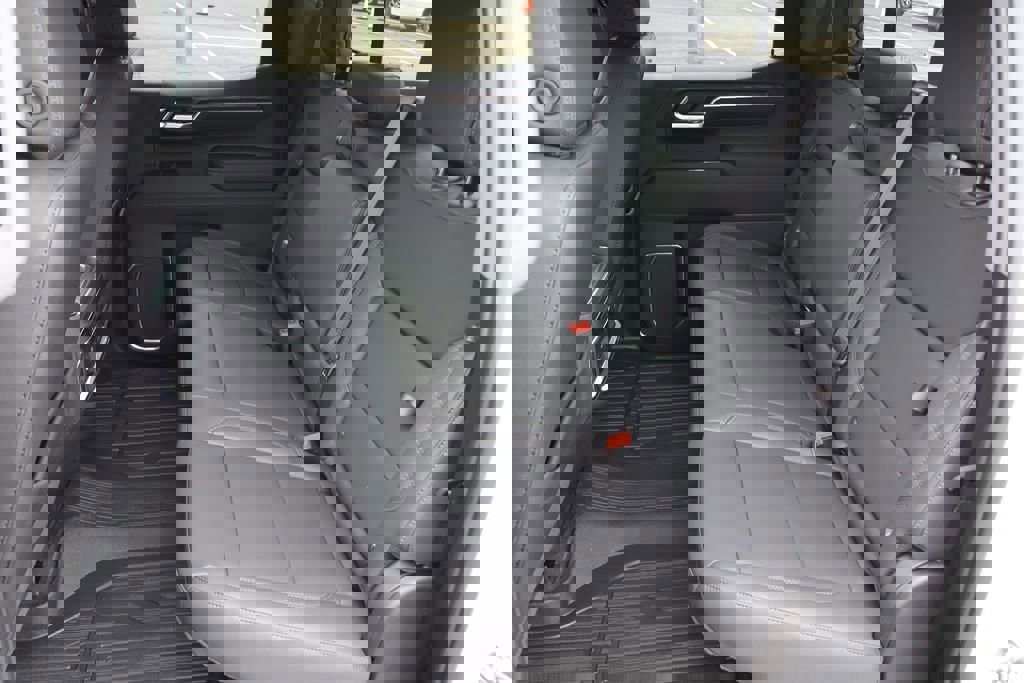 New 2026 GMC Sierra 1500 SLT w/ SLT Premium Plus Package image 21