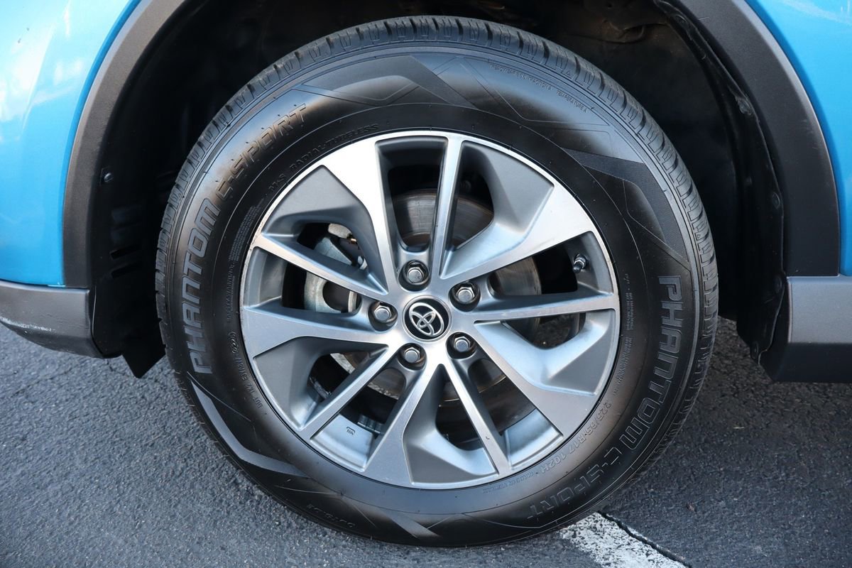Used 2017 Toyota RAV4 XLE image 42