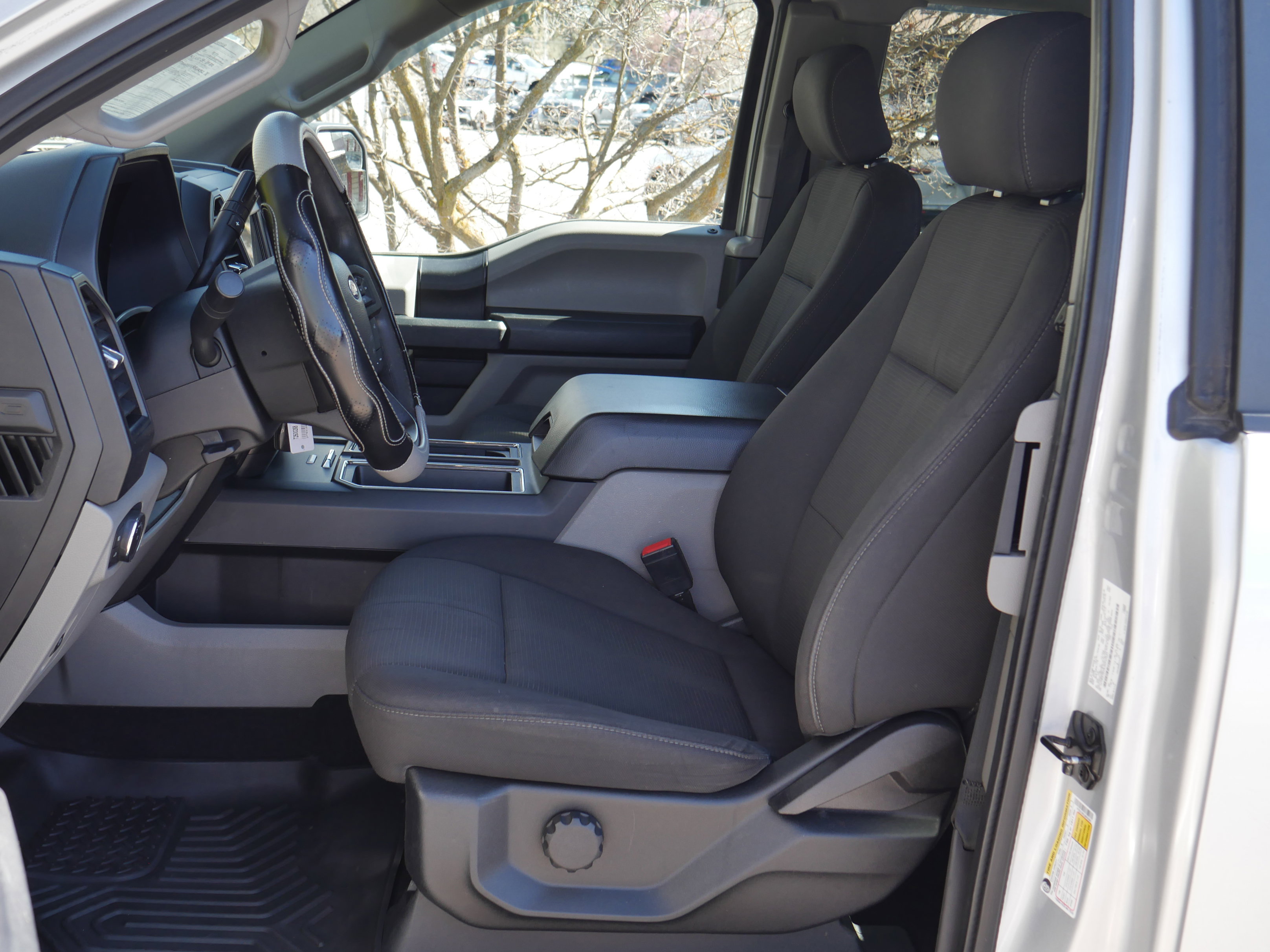 Used 2018 Ford F150 XL w/ Equipment Group 101A Mid AWD/4WD image 3